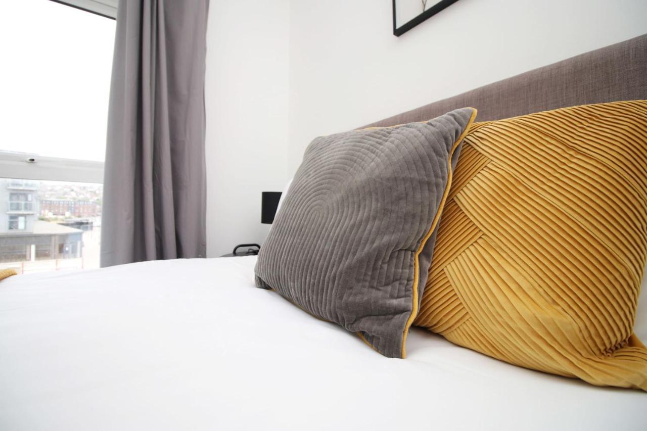 Beachview By Mia Living Close To Beach, Free Parking, Modern 2 Bedroom Apartment Баррі Екстер'єр фото