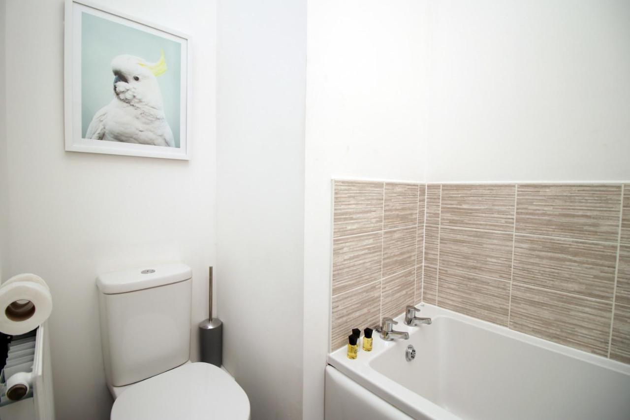 Beachview By Mia Living Close To Beach, Free Parking, Modern 2 Bedroom Apartment Баррі Екстер'єр фото