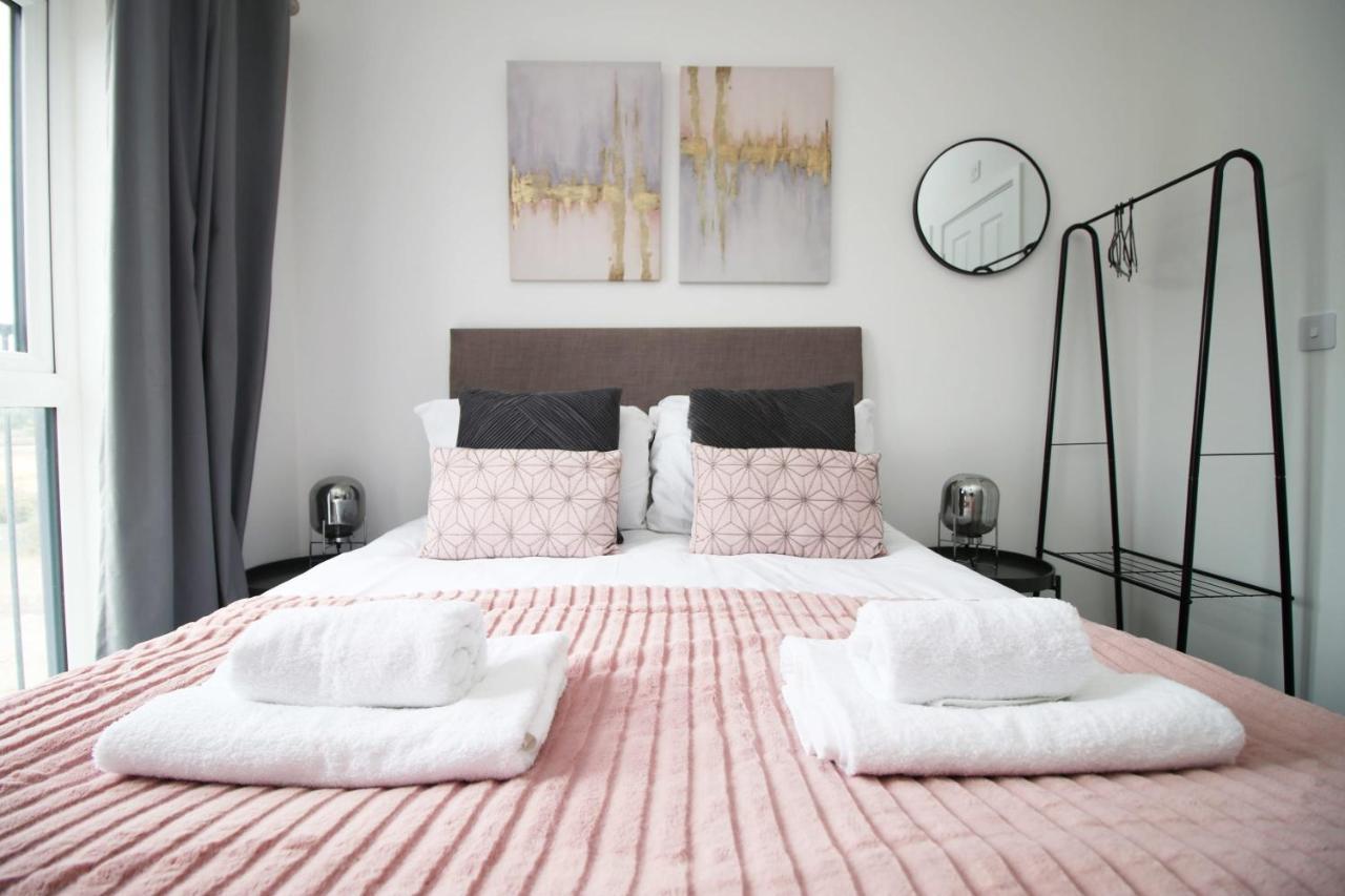 Beachview By Mia Living Close To Beach, Free Parking, Modern 2 Bedroom Apartment Баррі Екстер'єр фото